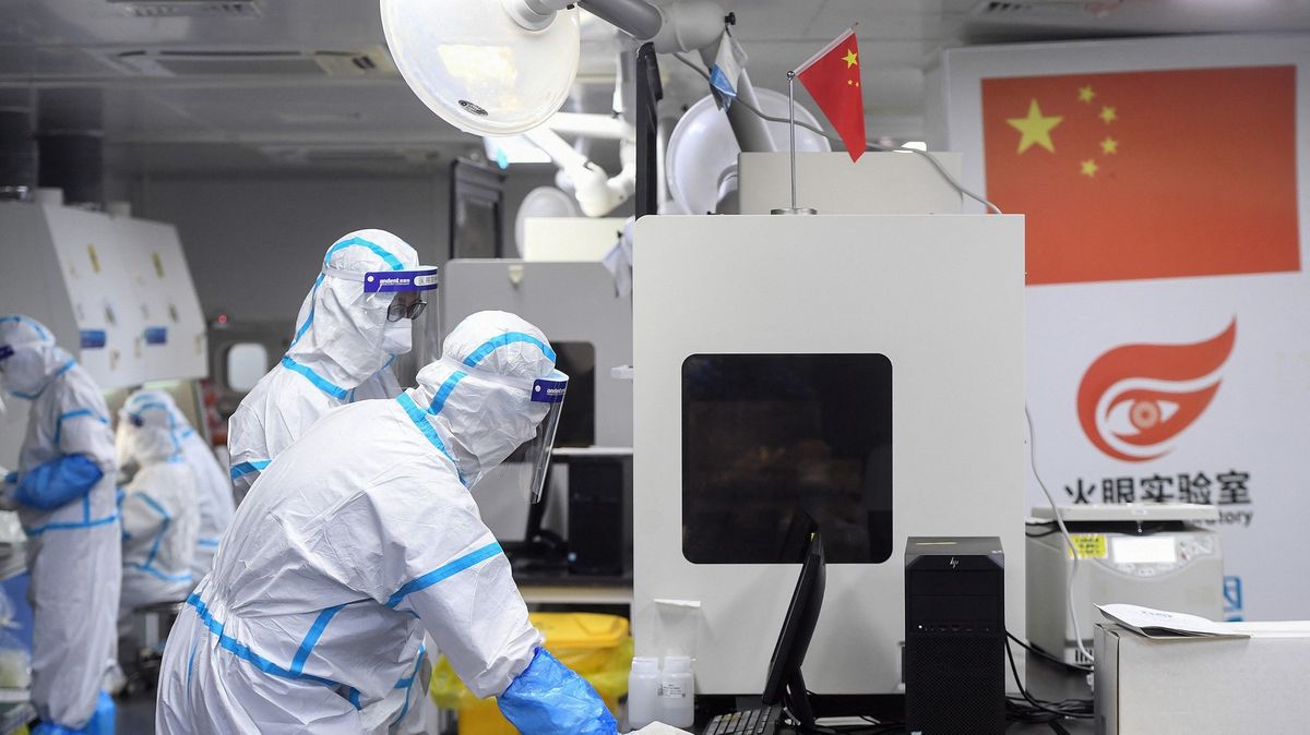 Čínští vědci chtěli mísit koronaviry: neškodné a infekční s nebezpečnými